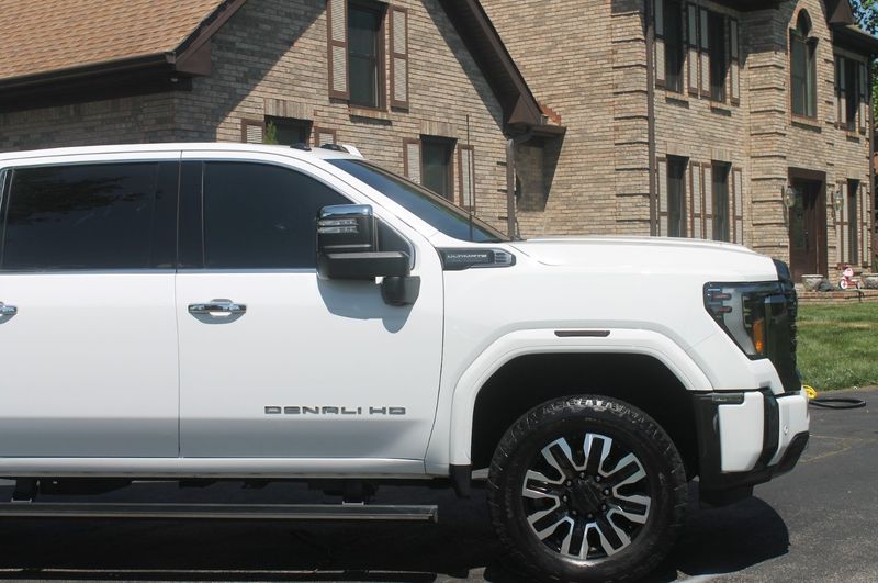 GMC Sierra Denali HD detail